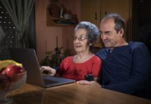 El giro en la vida familiar llega a los 48 años, según estudios internacionales