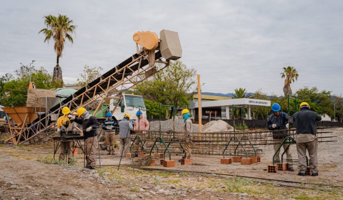 Avanza la ampliación del Hospital San Juan Bautista una inversión clave para fortalecer la salud pública (2)
