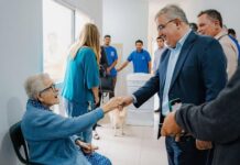 Jalil entregó viviendas en la Capital