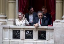 El Gobierno se alineó detrás de Adorni y busca dejar atrás la polémica