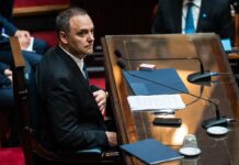 Adorni defendió el plan económico, criticó al kirchnerismo y evitó hablar de su patrimonio