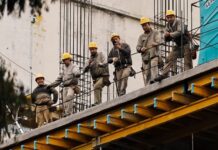 El Gobierno presentó un per saltum para dejar sin efecto la suspensión de la reforma laboral