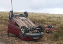 Una mujer y dos niños heridos en un vuelco en El Alto
