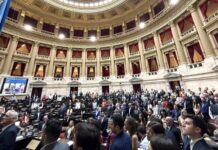 Ficha limpia vuelve al centro del debate y reaviva tensiones en el Senado