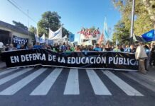 Universitarios de Catamarca se movilizan contra el Gobierno nacional: “No hipotequen el futuro”