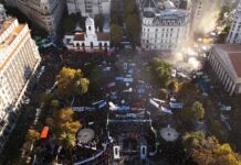 Masivo reclamo universitario contra el Gobierno: “Cumplan con la ley, no hipotequen el futuro”