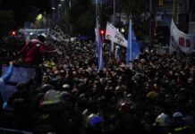 Adiós al Indio Solari: bajo de la lluvia, miles de fans despidieron a la leyenda en Villa Domínico