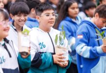 Gustavo Saadi inauguró el sistema de ecocanje en las escuelas municipales de la Capital